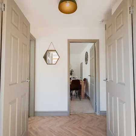 בית נופש Winston By Horizon South Bank